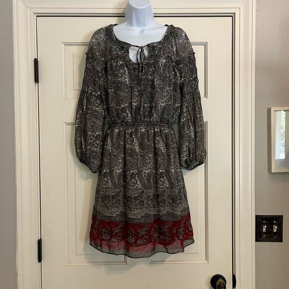 Max Studio Dresses & Skirts - 𝅺Max Studio NWT long sleeved dress